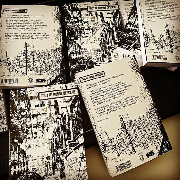 Sortie du livre "Tout le monde descend" de Tony Corblin Sortie du livre "Tout le monde descend" de Tony Corblin