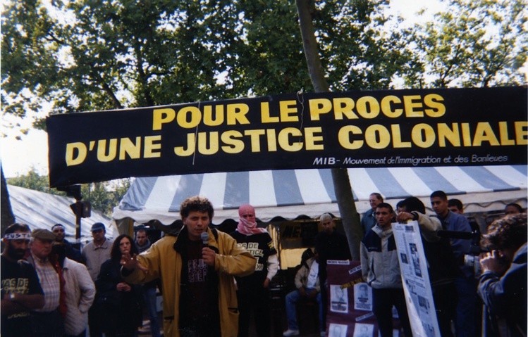 Emission "Frontline" du 22 décembre 2017 sur 20 ans de luttes à Dammarie-lès-Lys (Part. 2) Emission "Frontline" du 22 décembre 2017 sur 20 ans de luttes à Dammarie-lès-Lys (Part. 2)