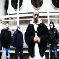 A-L 'High tech & primitif' A-L 'High tech & primitif'