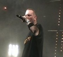 Flynt 'Retour aux fondamentaux'